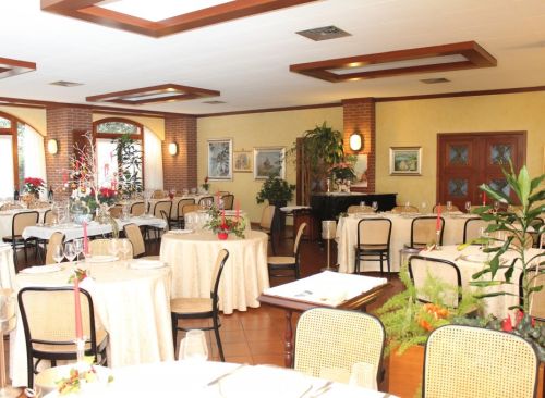 ristorante momo novara macalle